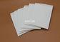 L'expédition en plastique blanche adaptée aux besoins du client enveloppe la preuve de larme avec 2 côtés de scellage